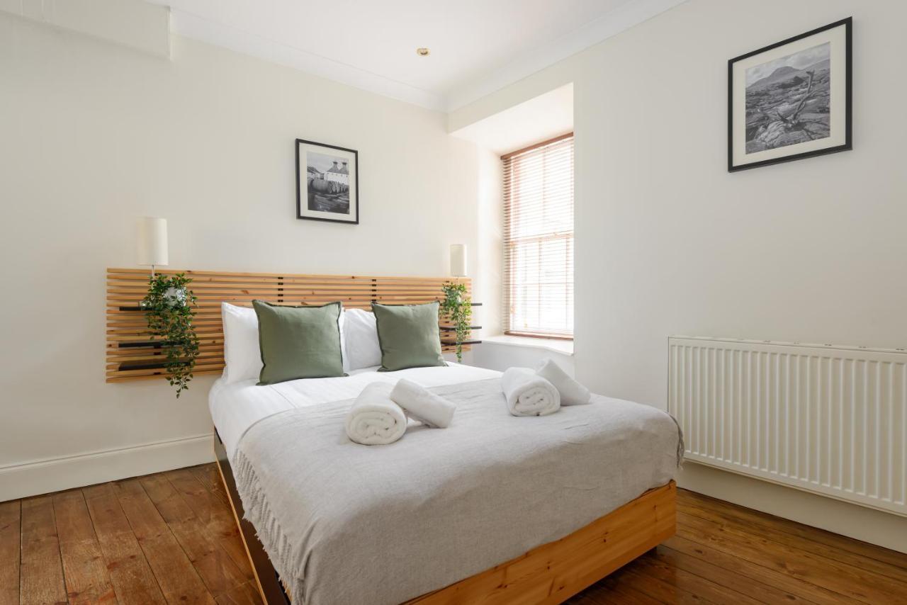 The West Bow Apartment Единбург Екстериор снимка